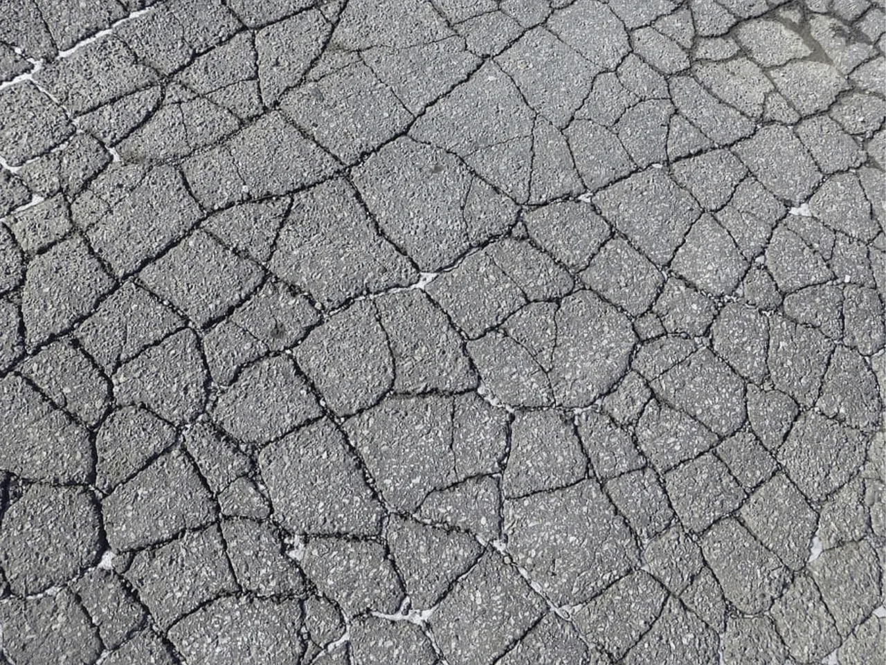 Asphalt Ridge Exposure How the Sun's UV Rays Impact Asphalt Surfaces